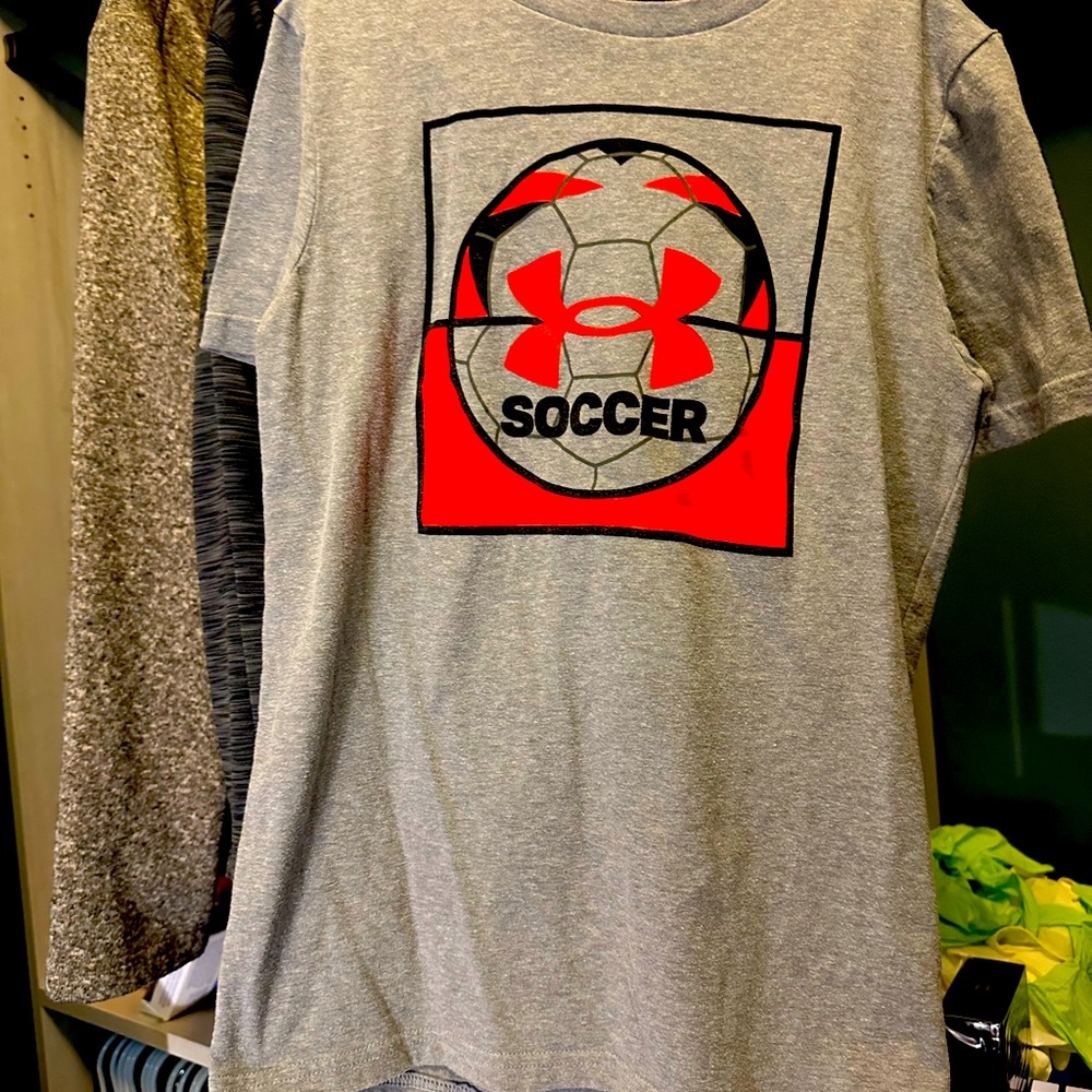 Under Armour boys T-shirt